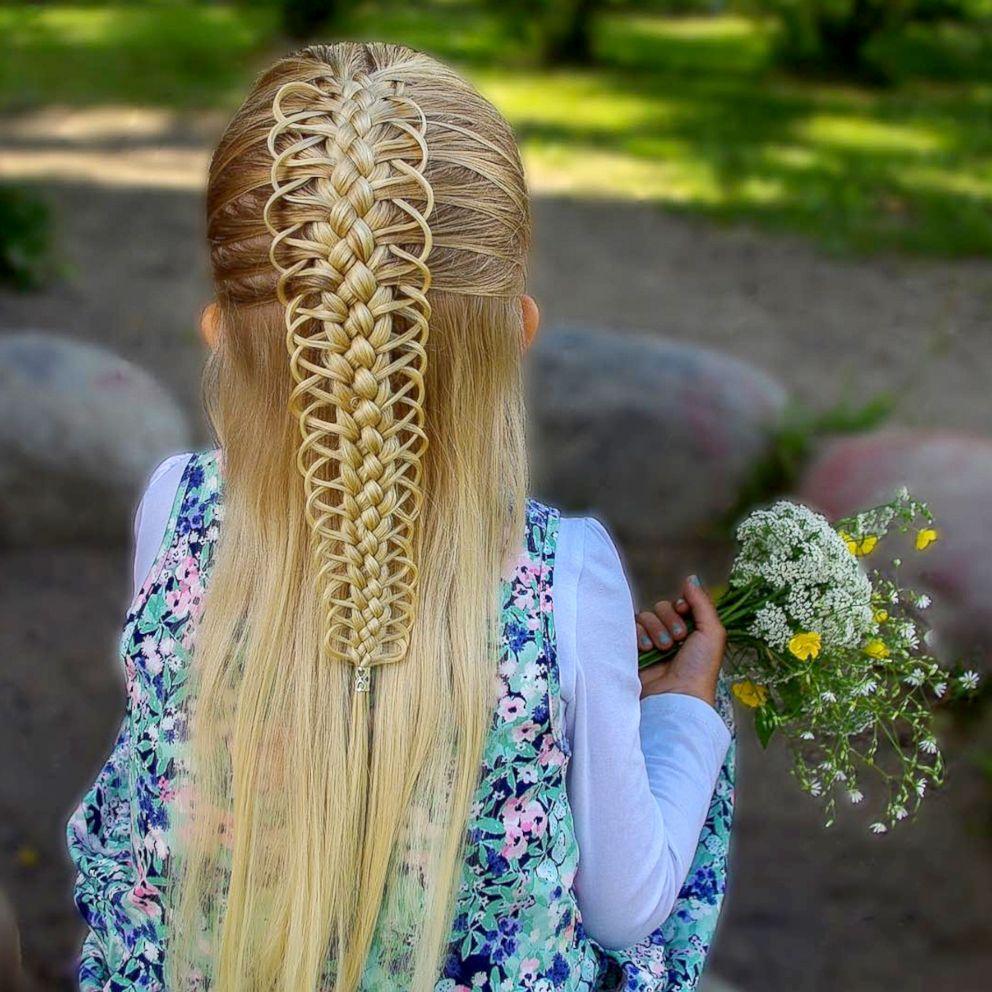 Creatieve vlechten lang haar meisje