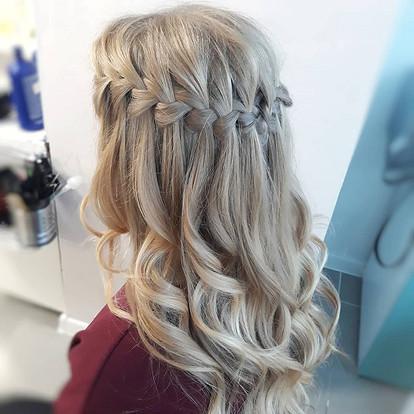 Losse romantische waterval vlecht