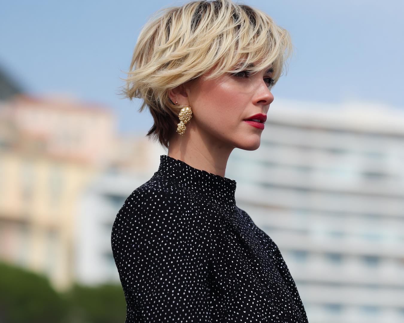 Blonde Gelaagde Bixie