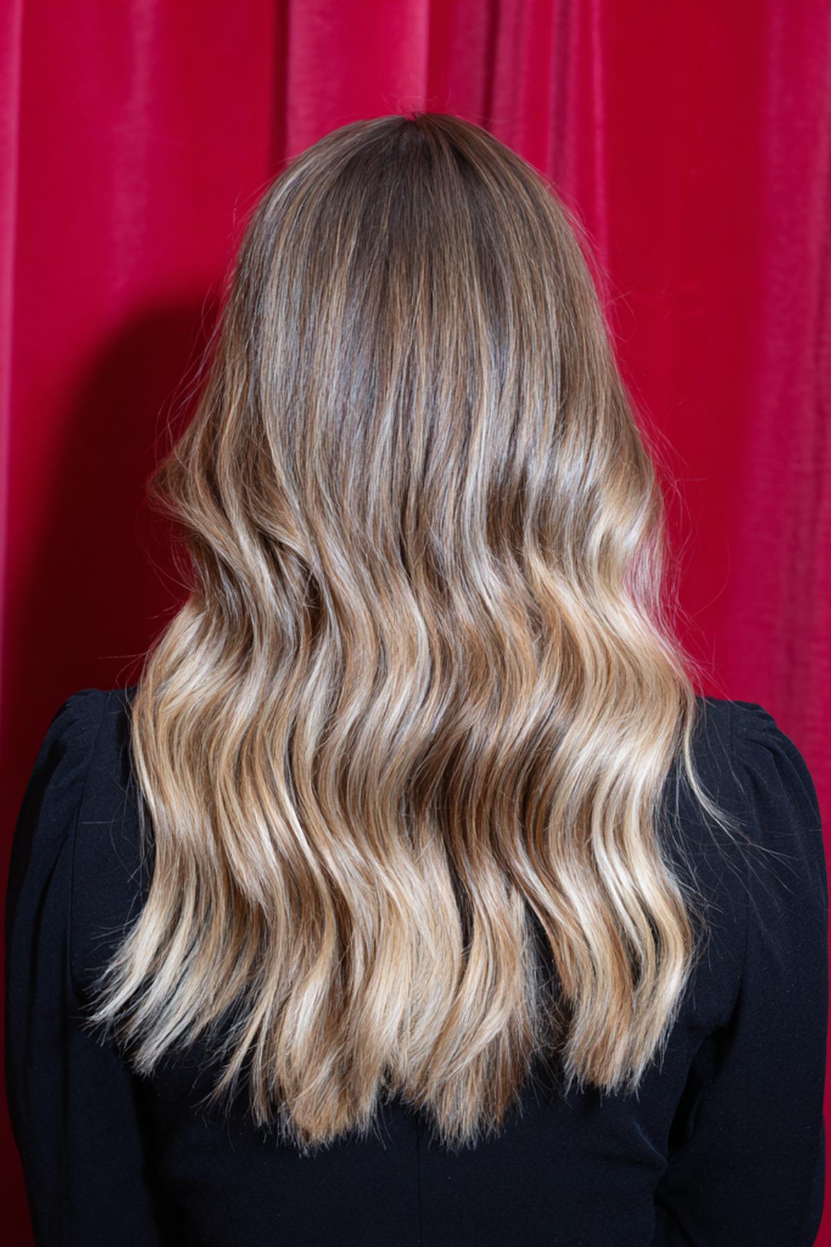 Blond Golvend Lang Haar