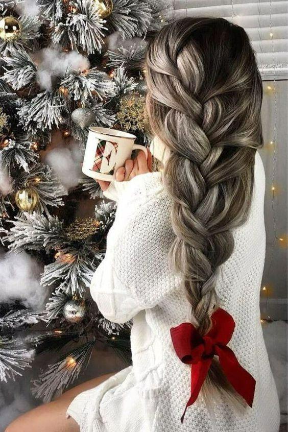 Moderne gevlochten kerstlook