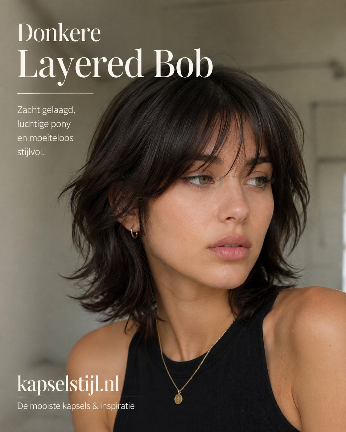 Donkere layered bob met luchtige pony, een stijlvolle wolf cut kapsel in donkere tint